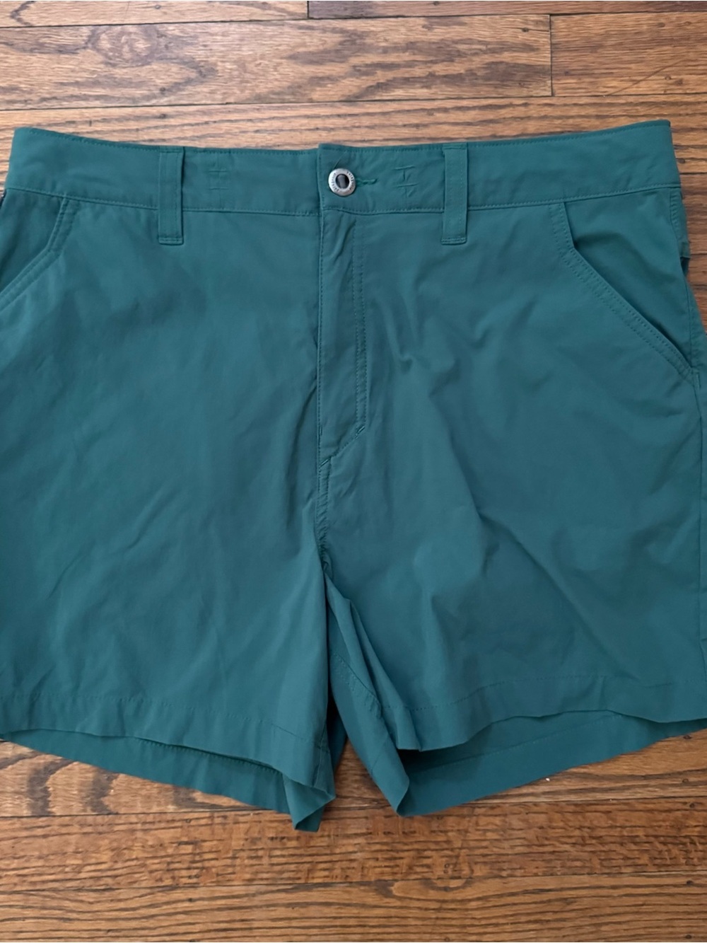 Patagonia Quandary 5” Shorts in Conifer Green 12 EUC